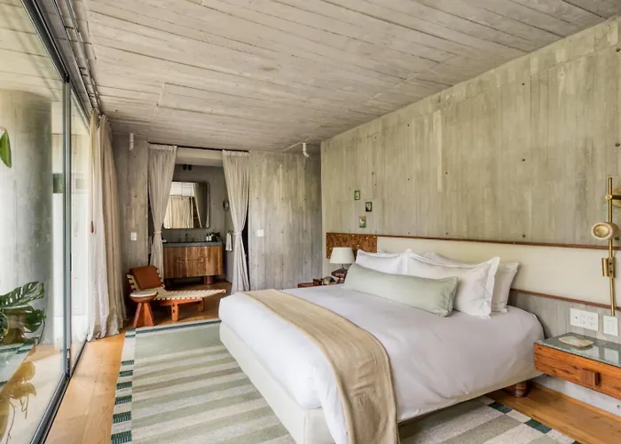 2br Perfect Location Designer's Luxury