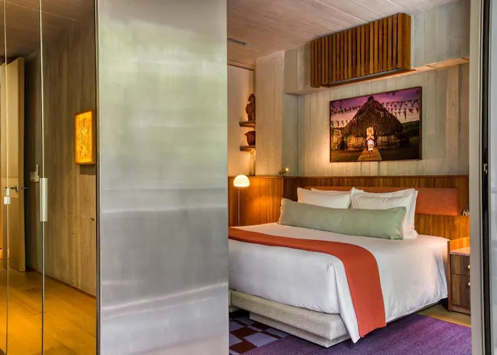 2br Perfect Location Designer's Luxury Apartamento