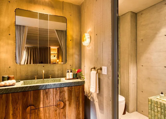 2br Perfect Location Designer's Luxury *
